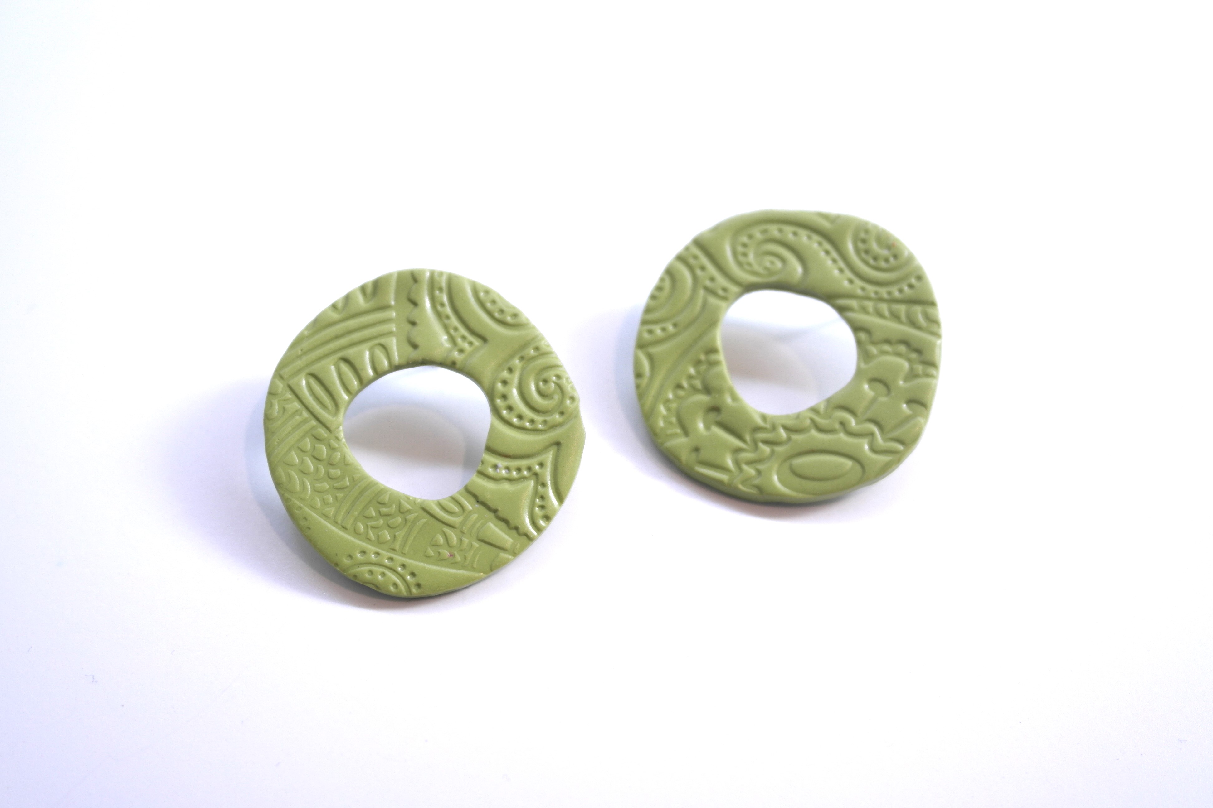 Happy Clay Earrings Light Green Cycle
