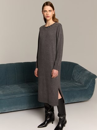 Γκρι Πλεκτό Midi Φόρεμα με Πέρλες στους Ώμους