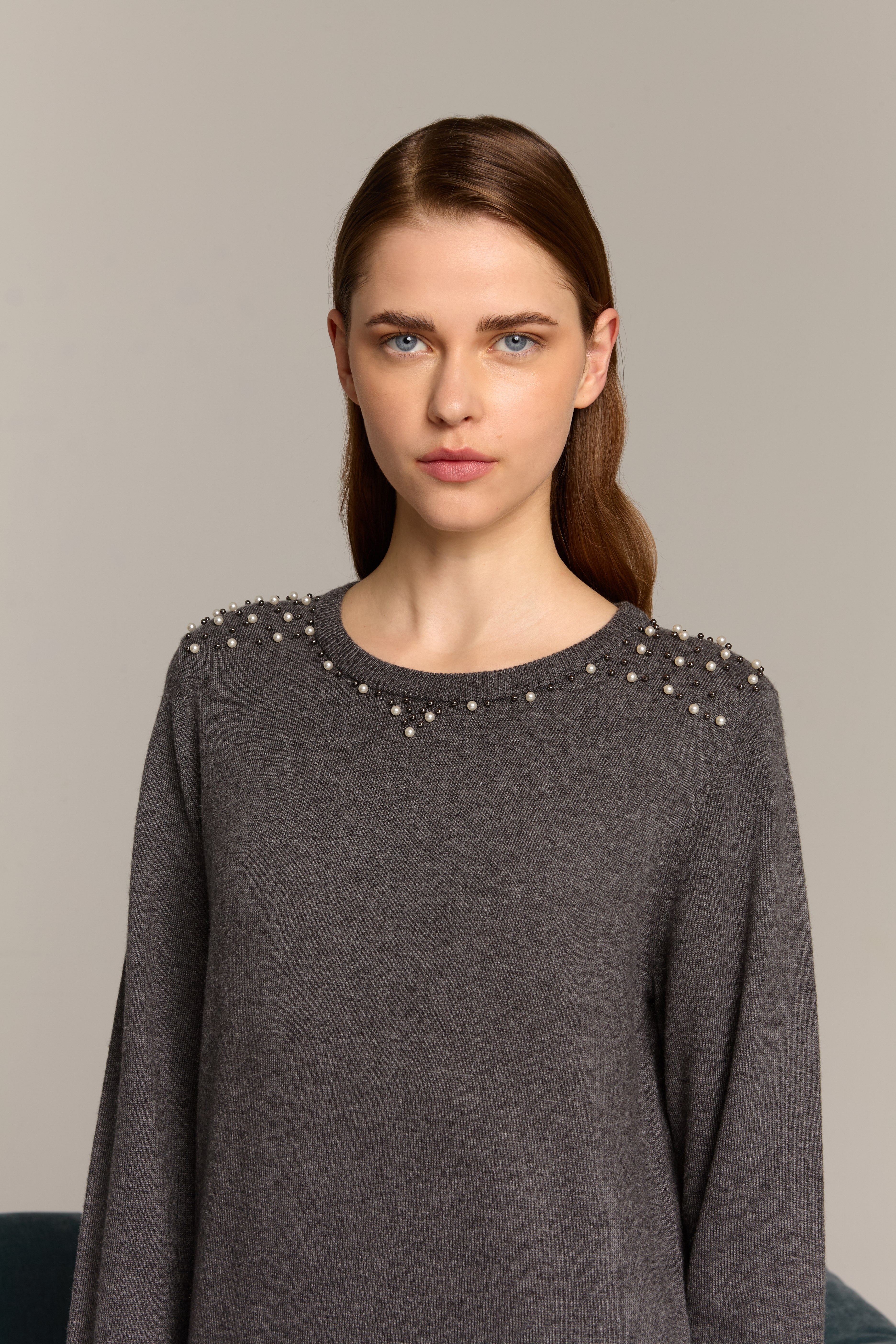 Γκρι Πλεκτό Midi Φόρεμα με Πέρλες στους Ώμους