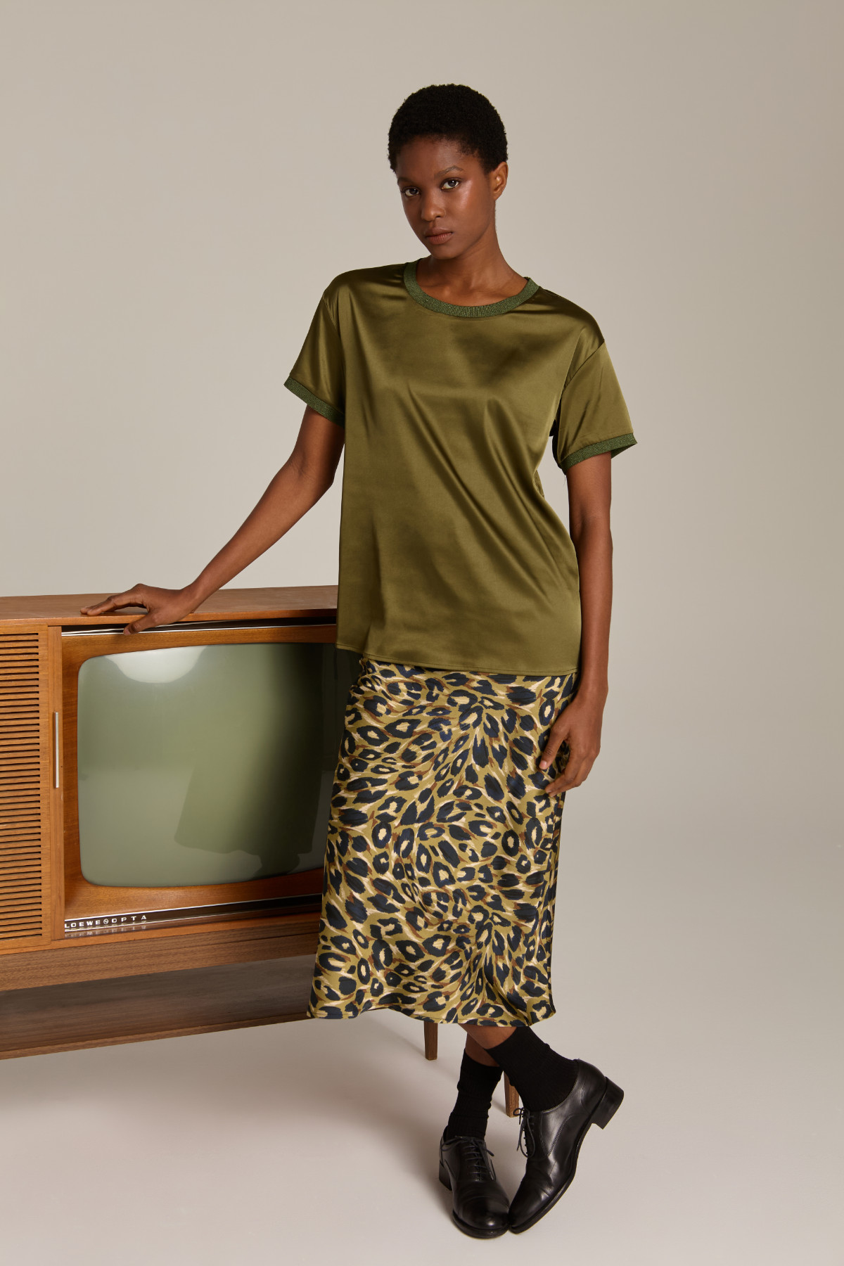 Σατινέ Χακί Μπλούζα T-Shirt