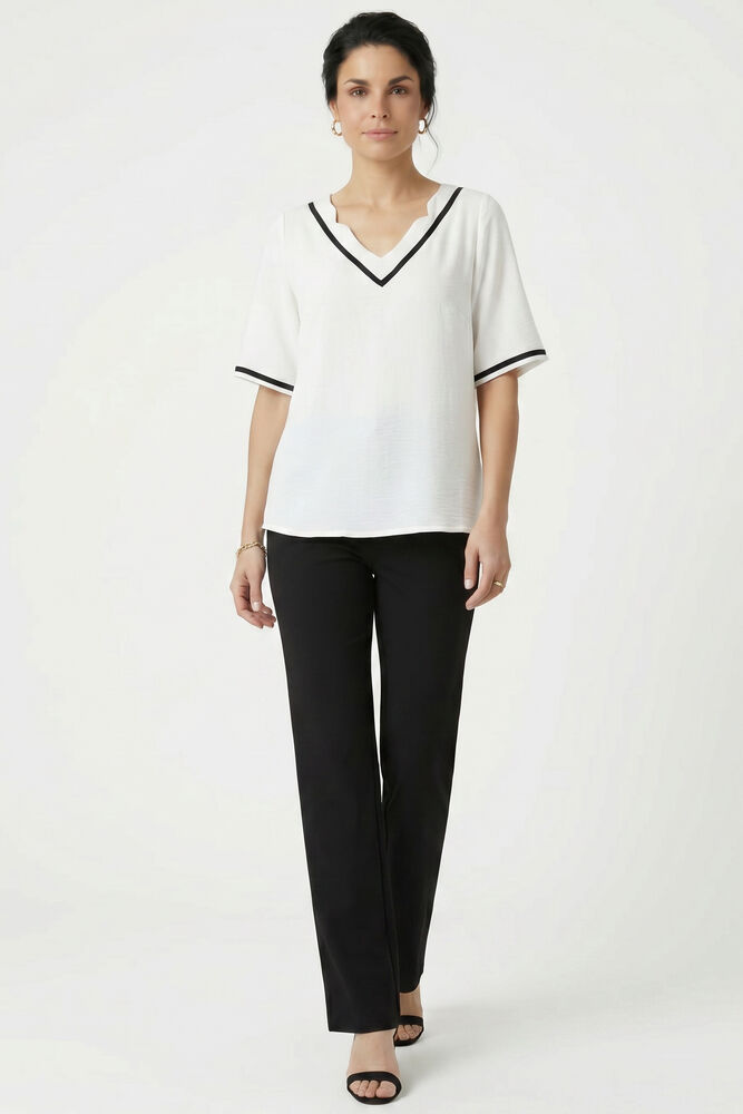 Εκρού V-Neck Κοντομάνικη Μπλούζα με Contrast Λεπτομέρειες
